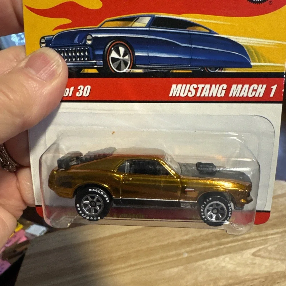 Hot Wheels Classics Series 2 #15/30 Mustang Mach 1 - Spectraflame Orange